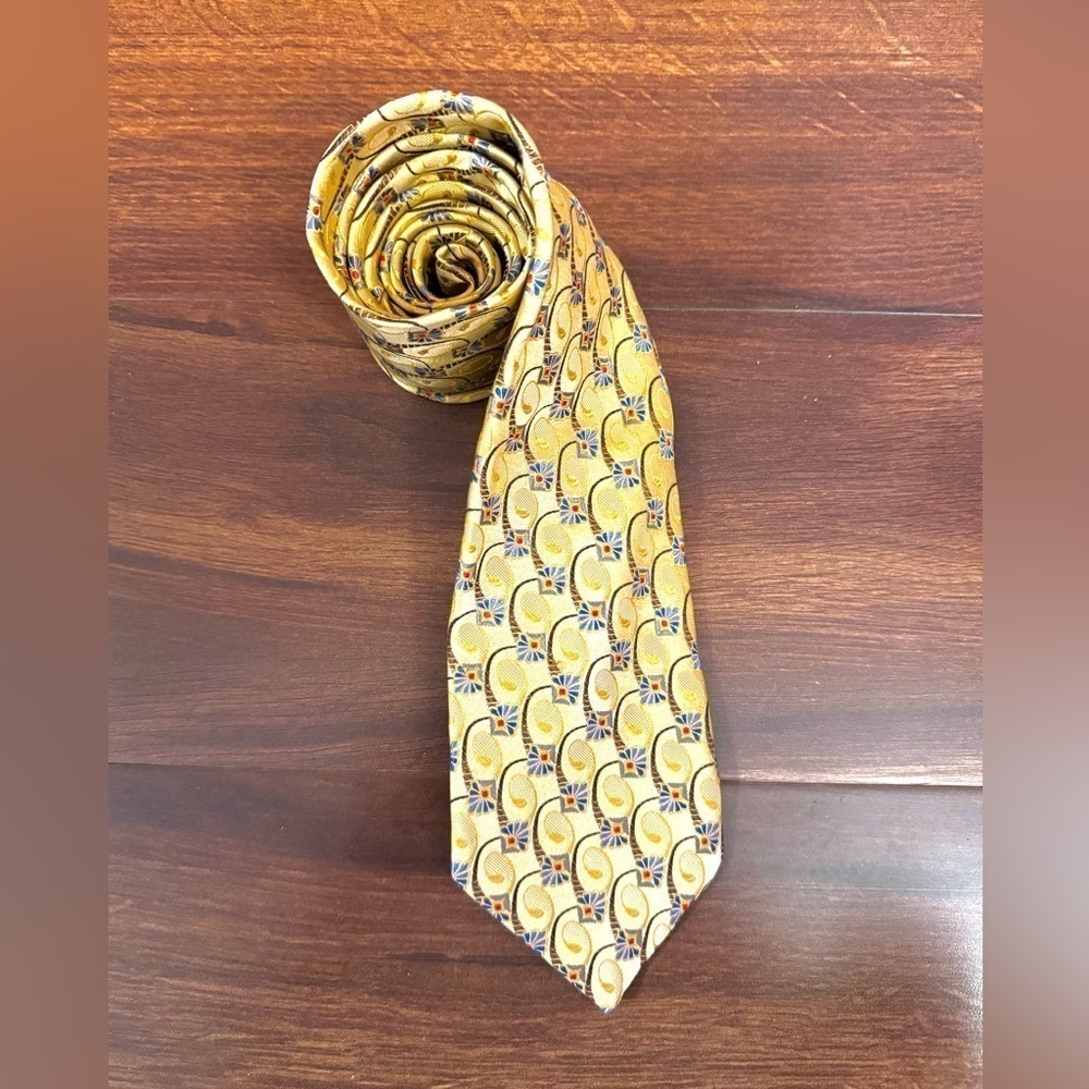 JOS. A. BANK Signature Gold Golden Yellow Pure Silk Necktie Made in Italy